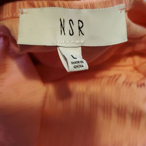 NSR Ladies Size Large Pink Ruched Front Short Sleeve Cropped Top - Picture 5 of 7